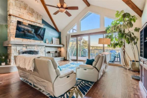 Lakeside 3BR Cabin With Spacious Patio and Gameroom